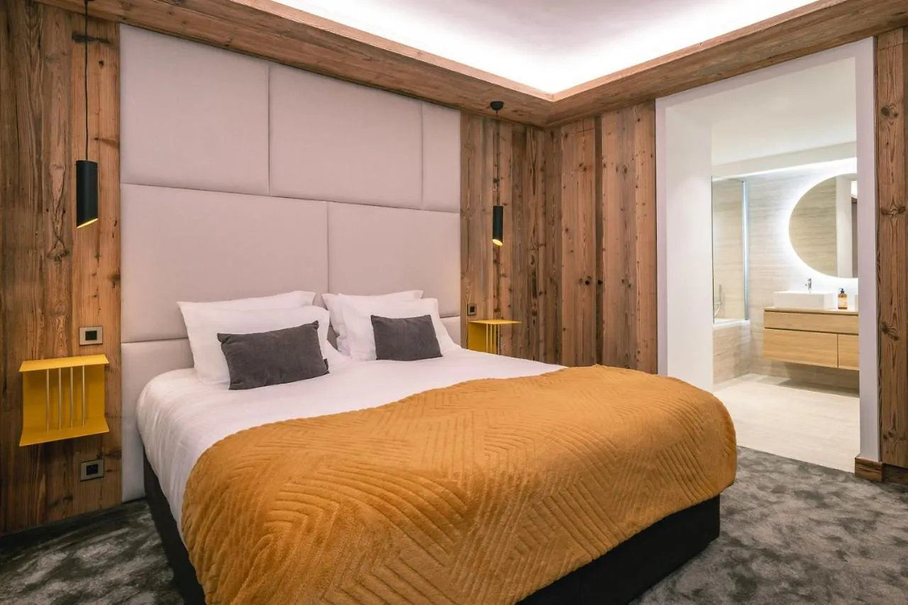 Chalet des Amis - 15 pers à Meribel - 400m piscine salle de jeux ciné