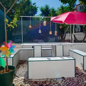 Cozy House By Famous Flea Market With Terrace Appartement Lisboa